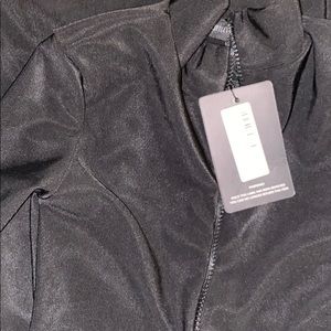 Black zip front rib short sleeve bodycon